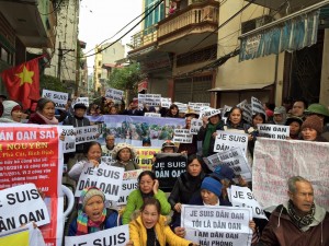 Land petitioners hold peaceful demonstration in Hanoi on Feb 27