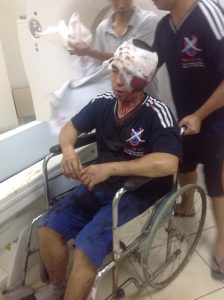Mr. La Viet Dung is hospitalized after beaten by Hanoi security agents on July 10, 2016