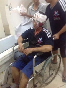 Activist La Viet Dung brutally assauilted by plainclothes agents in Hanoi on July 10, 2016